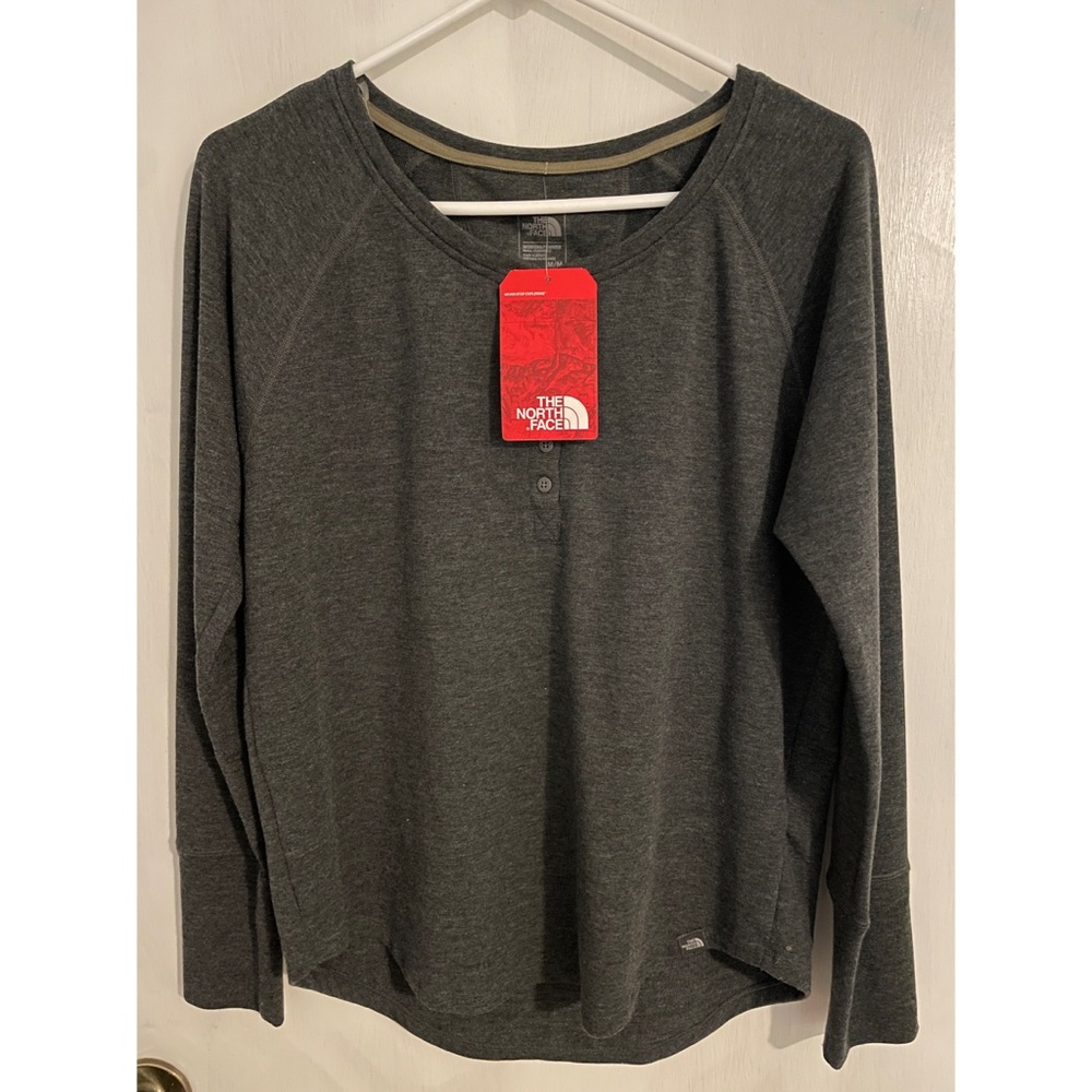 NWT North Face Long Sleeve Top - medium